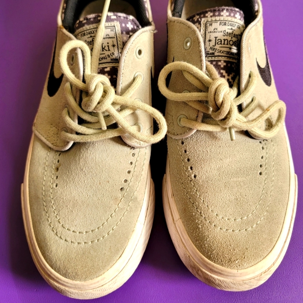 Nike Stefan Jenoski Size 5